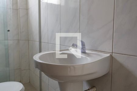 Banheiro de apartamento para alugar com 1 quarto, 48m² em Cavalhada, Porto Alegre