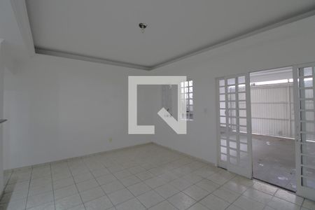 Sala de casa para alugar com 2 quartos, 120m² em Vila do Castelo, São Paulo