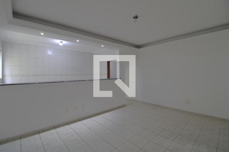 Sala de casa para alugar com 2 quartos, 120m² em Vila do Castelo, São Paulo