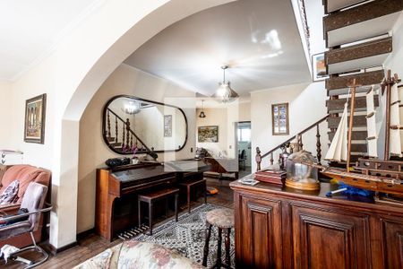 Sala de casa para alugar com 3 quartos, 331m² em Vila Romana, São Paulo