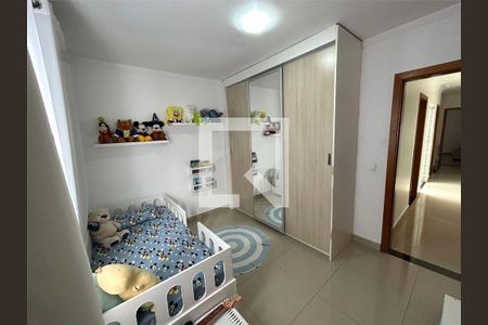 Casa à venda com 3 quartos, 130m² em Parque Maria Domitila, São Paulo