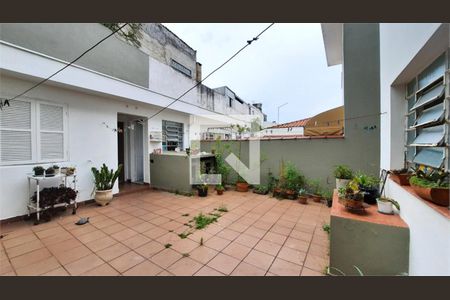 Casa à venda com 3 quartos, 213m² em Jardim Leonor Mendes de Barros, São Paulo