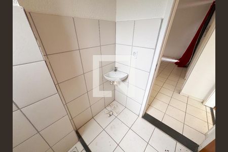 Banheiro de apartamento para alugar com 2 quartos, 47m² em Diamante, Belo Horizonte