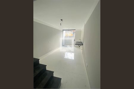 Casa à venda com 2 quartos, 72m² em Vila Diva (Zona Leste), São Paulo