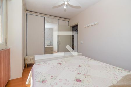 Quarto 1 de apartamento à venda com 2 quartos, 60m² em Teresópolis, Porto Alegre