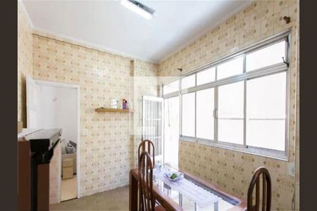 Casa à venda com 4 quartos, 260m² em Vila Zilda, São Paulo