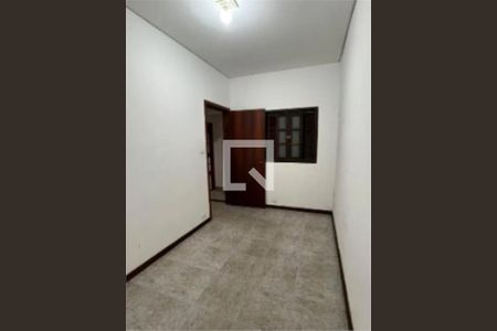 Casa à venda com 6 quartos, 200m² em Km 18, Osasco