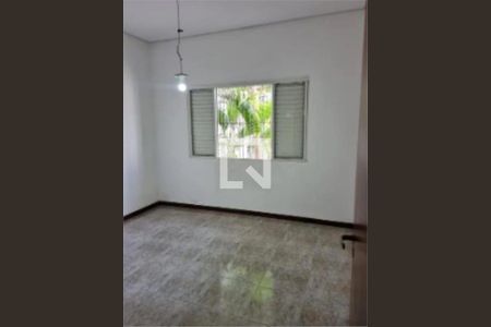 Casa à venda com 6 quartos, 200m² em Km 18, Osasco