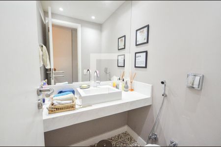 Lavabo de apartamento à venda com 4 quartos, 215m² em Andaraí, Rio de Janeiro