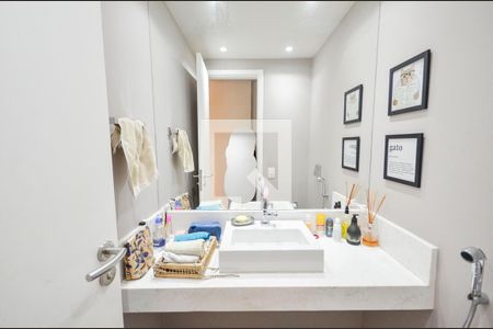 Lavabo de apartamento à venda com 4 quartos, 215m² em Andaraí, Rio de Janeiro