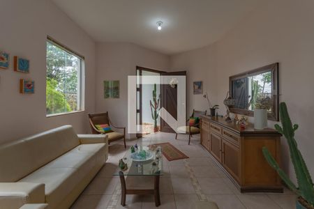 Sala de casa à venda com 4 quartos, 630m² em Trevo, Belo Horizonte