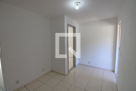 Sala de apartamento para alugar com 1 quarto, 50m² em Vila Valqueire, Rio de Janeiro