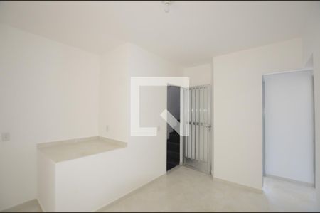 Sala de apartamento para alugar com 2 quartos, 65m² em Vila Valqueire, Rio de Janeiro