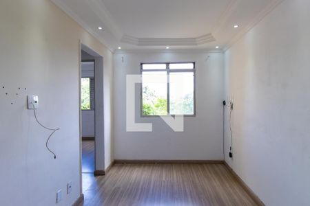 Sala de apartamento para alugar com 2 quartos, 42m² em Jardim Arco-iris, Cotia