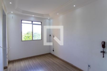 Sala de apartamento para alugar com 2 quartos, 42m² em Jardim Arco-iris, Cotia