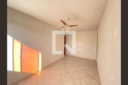 Sala de apartamento para alugar com 2 quartos, 45m² em Inhaúma, Rio de Janeiro