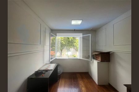 Casa à venda com 3 quartos, 420m² em Vila Pauliceia, São Paulo