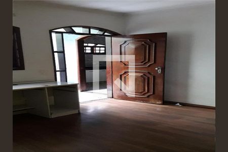 Casa à venda com 4 quartos, 450m² em Santo Antônio, Osasco