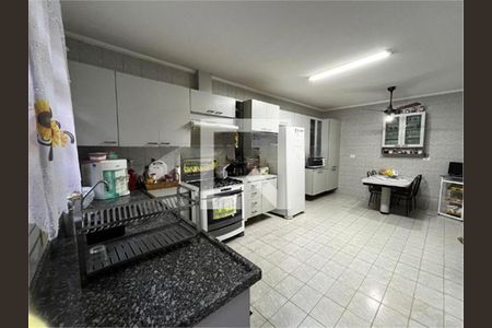 Casa à venda com 4 quartos, 410m² em Vila Rosalia, Guarulhos