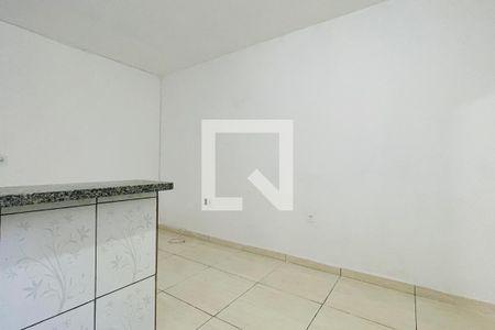 Cozinha de casa para alugar com 1 quarto, 6m² em Parque Continental, Guarulhos