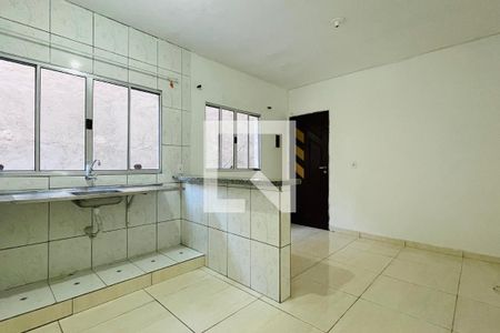 Cozinha de casa para alugar com 1 quarto, 6m² em Parque Continental, Guarulhos