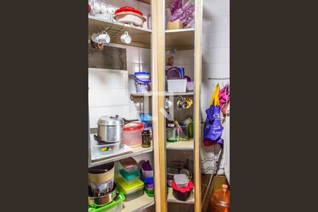 Casa de condomínio para alugar com 609m², 4 quartos e 4 vagas Casa de condomínio para alugar com 609m², 4 quartos e 4 vagasDespensa