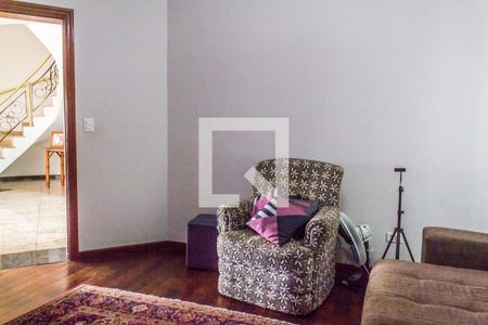 Casa de condomínio para alugar com 609m², 4 quartos e 4 vagas Casa de condomínio para alugar com 609m², 4 quartos e 4 vagasSala de TV