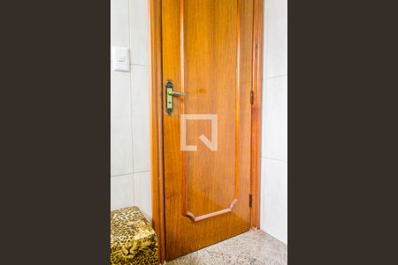 Casa de condomínio para alugar com 609m², 4 quartos e 4 vagas Casa de condomínio para alugar com 609m², 4 quartos e 4 vagasBanheiro da Suíte 2