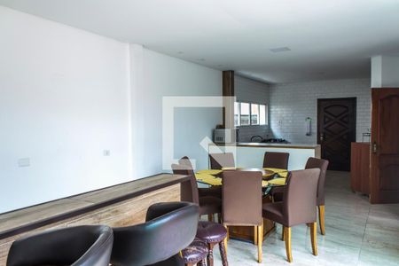 Casa de condomínio para alugar com 609m², 4 quartos e 4 vagas Casa de condomínio para alugar com 609m², 4 quartos e 4 vagasCozinha