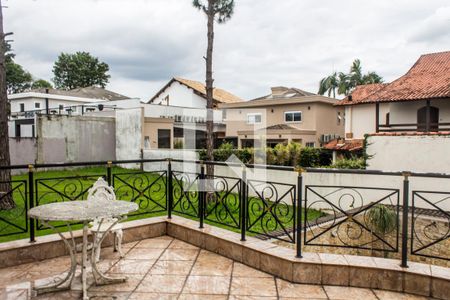 Casa de condomínio para alugar com 609m², 4 quartos e 4 vagas Casa de condomínio para alugar com 609m², 4 quartos e 4 vagasVaranda