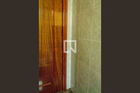 Casa de condomínio para alugar com 609m², 4 quartos e 4 vagas Casa de condomínio para alugar com 609m², 4 quartos e 4 vagasBanheiro da Suíte 5