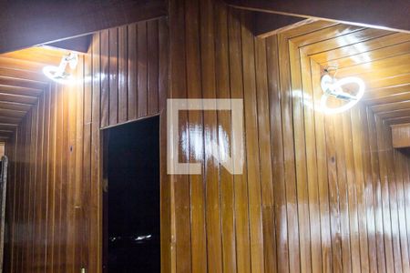 Casa de condomínio para alugar com 609m², 4 quartos e 4 vagas Casa de condomínio para alugar com 609m², 4 quartos e 4 vagasSótão