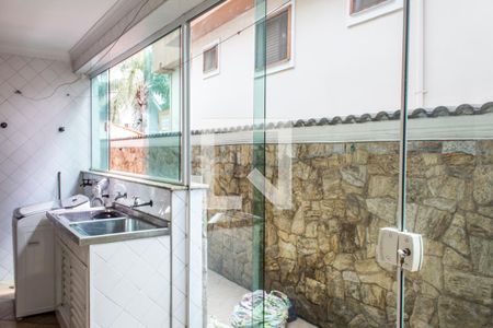 Casa de condomínio para alugar com 609m², 4 quartos e 4 vagas Casa de condomínio para alugar com 609m², 4 quartos e 4 vagasÁrea de Serviço