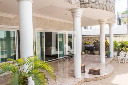 Casa de condomínio para alugar com 609m², 4 quartos e 4 vagas Casa de condomínio para alugar com 609m², 4 quartos e 4 vagasVaranda