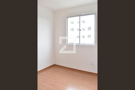 Quarto 1 de apartamento para alugar com 2 quartos, 40m² em Uberaba, Curitiba