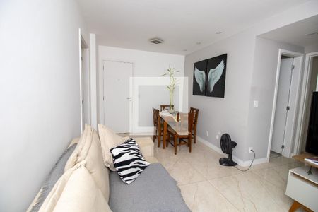 Sala de apartamento para alugar com 2 quartos, 73m² em Recreio dos Bandeirantes, Rio de Janeiro