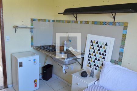 Cozinha de kitnet/studio para alugar com 1 quarto, 24m² em Curicica, Rio de Janeiro