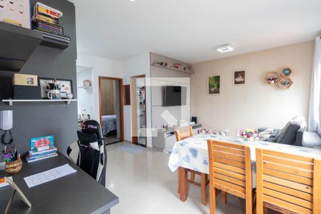 Sala/Cozinha de apartamento à venda com 1 quarto, 39m² em Vila Marieta, São Paulo