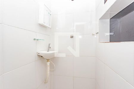 Banheiro de kitnet/studio para alugar com 1 quarto, 30m² em Vila Brasilina, São Paulo