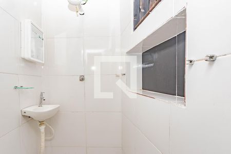 Banheiro de kitnet/studio para alugar com 1 quarto, 30m² em Vila Brasilina, São Paulo