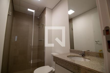 Banheiro de kitnet/studio para alugar com 1 quarto, 48m² em Campo Belo, São Paulo