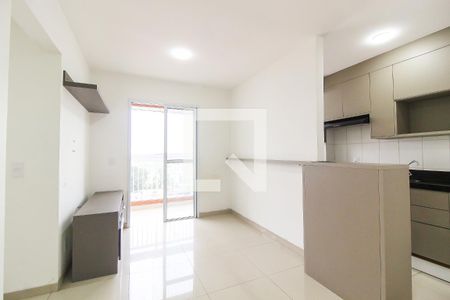 Sala de apartamento à venda com 2 quartos, 47m² em Vila Carmosina, São Paulo