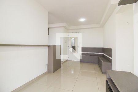 Sala de apartamento à venda com 2 quartos, 47m² em Vila Carmosina, São Paulo