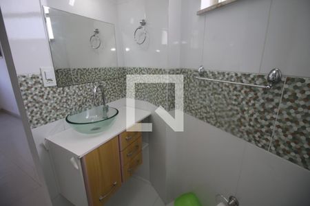 Banheiro da Suíte 1 de apartamento para alugar com 2 quartos, 87m² em Vila da Penha, Rio de Janeiro