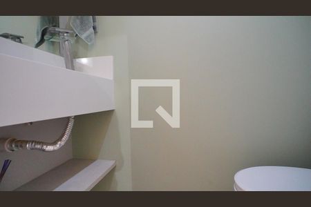 Lavabo  de casa para alugar com 3 quartos, 123m² em Campeche Central, Florianópolis