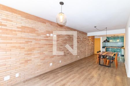 Sala de apartamento para alugar com 2 quartos, 75m² em Indianópolis, São Paulo