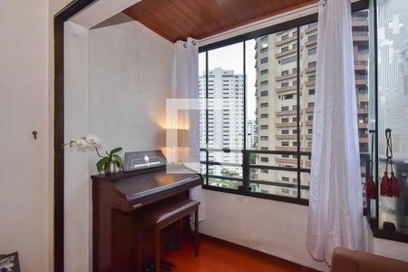 Varanda de apartamento à venda com 4 quartos, 150m² em Morumbi, São Paulo