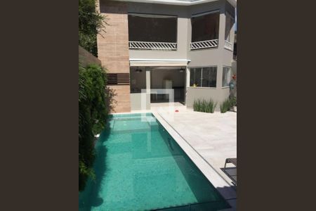 Casa à venda com 4 quartos, 500m² em Barro Branco (Zona Norte), São Paulo