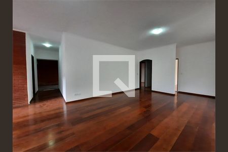 Casa à venda com 3 quartos, 220m² em Jardim Marajoara, São Paulo