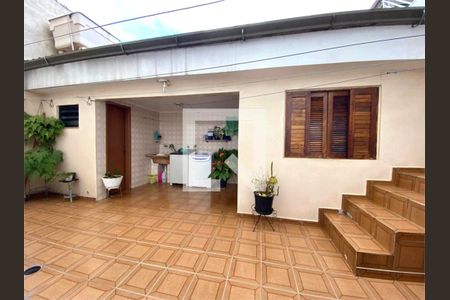 Casa à venda com 3 quartos, 286m² em Vila Paiva, São Paulo